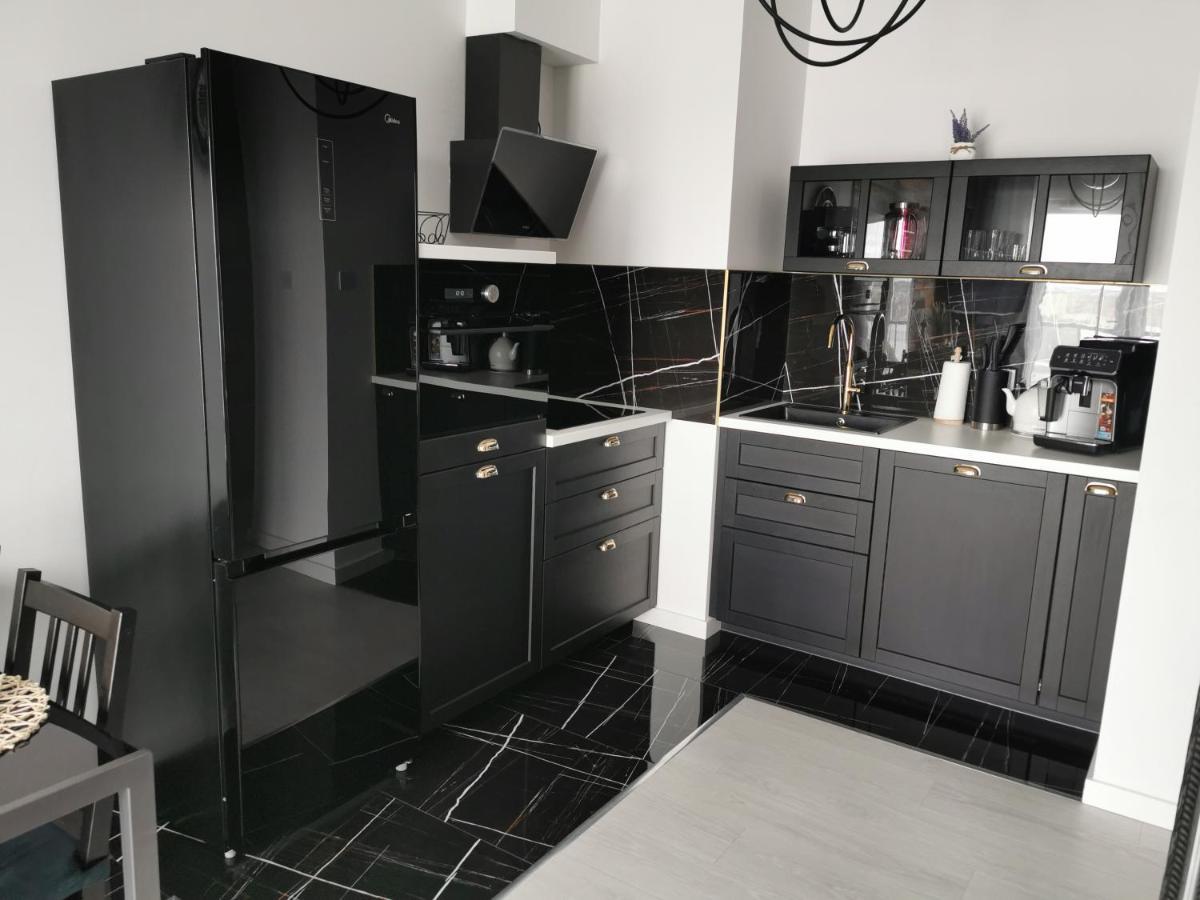 Apartament Przy Bursztynowym Stadionie Danzica Esterno foto