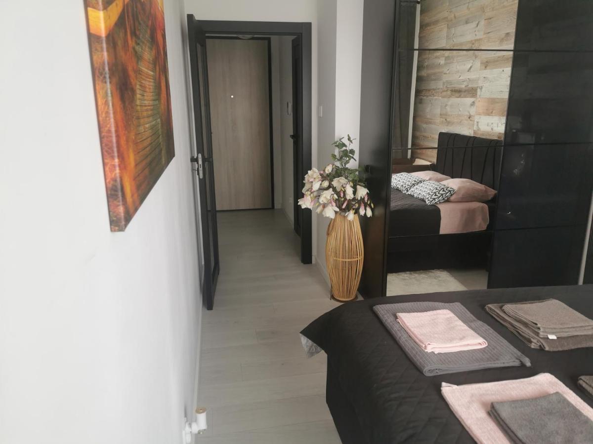 Apartament Przy Bursztynowym Stadionie Danzica Esterno foto