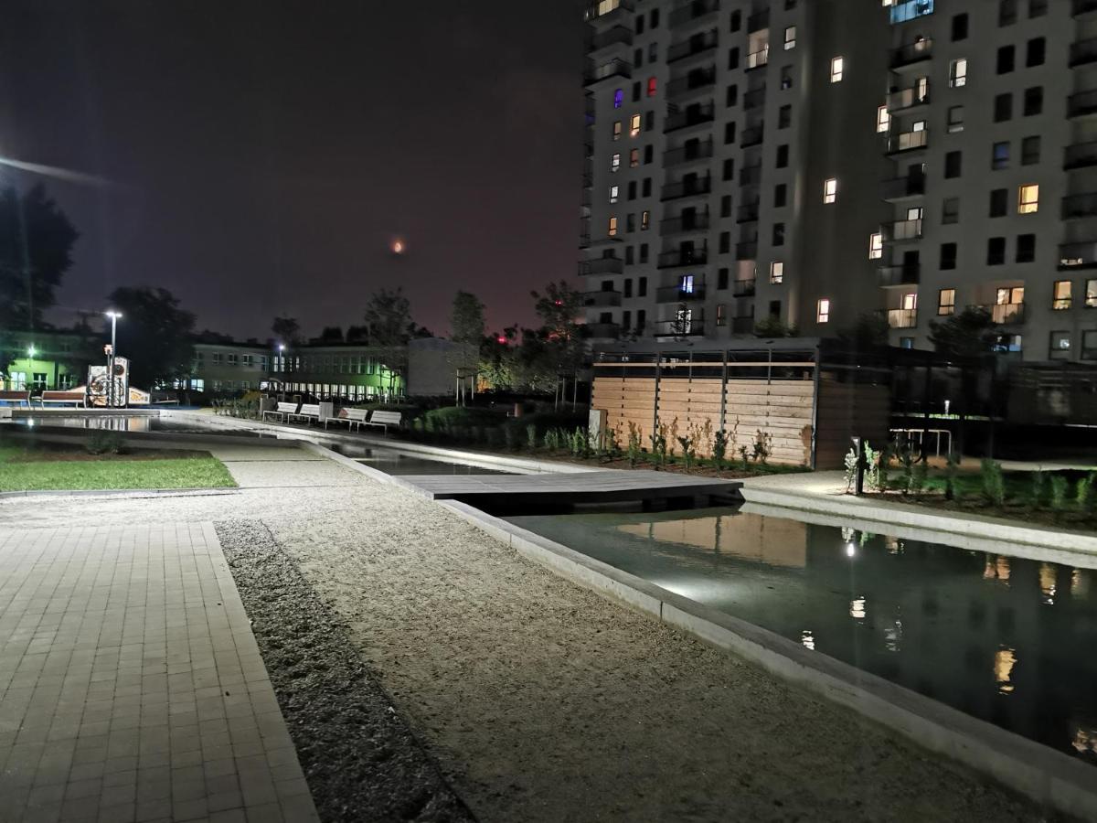 Apartament Przy Bursztynowym Stadionie Danzica Esterno foto