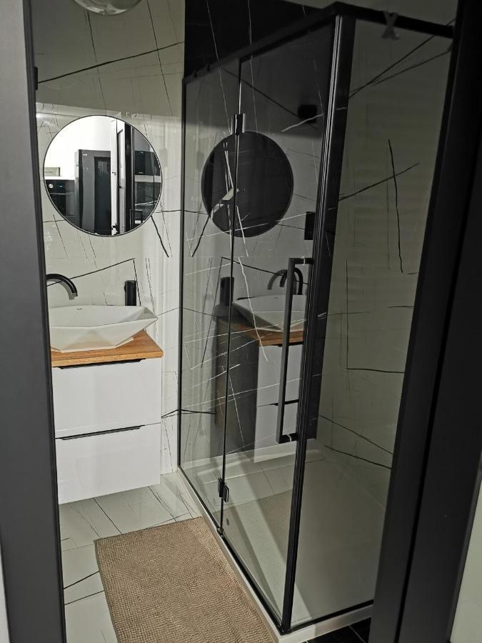 Apartament Przy Bursztynowym Stadionie Danzica Esterno foto